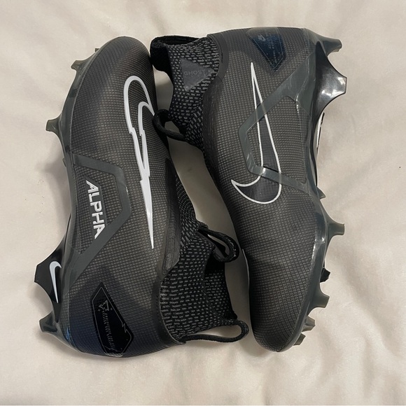 Nike Men's Alpha Menace Elite 3 Football Cleats Size 7.5 - Picture 3 of 9